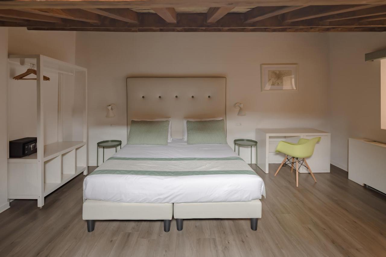 Palazzo Lupardi Relais Bed & Breakfast Rome Exterior photo